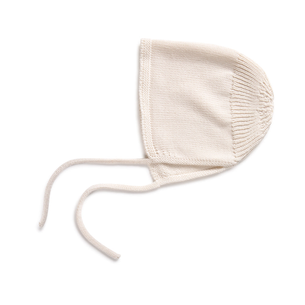 Camisola Trepasse com Detalhe em Renda + Calças + Touca Minimalista.
