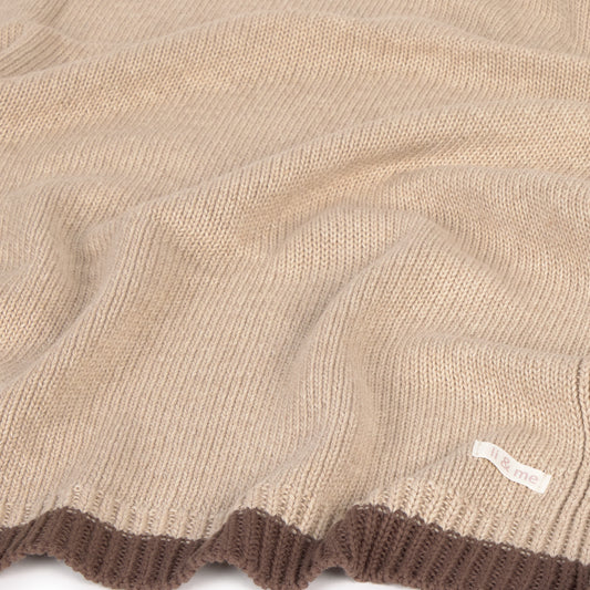 Manta Tricotada com Pom-Pons.