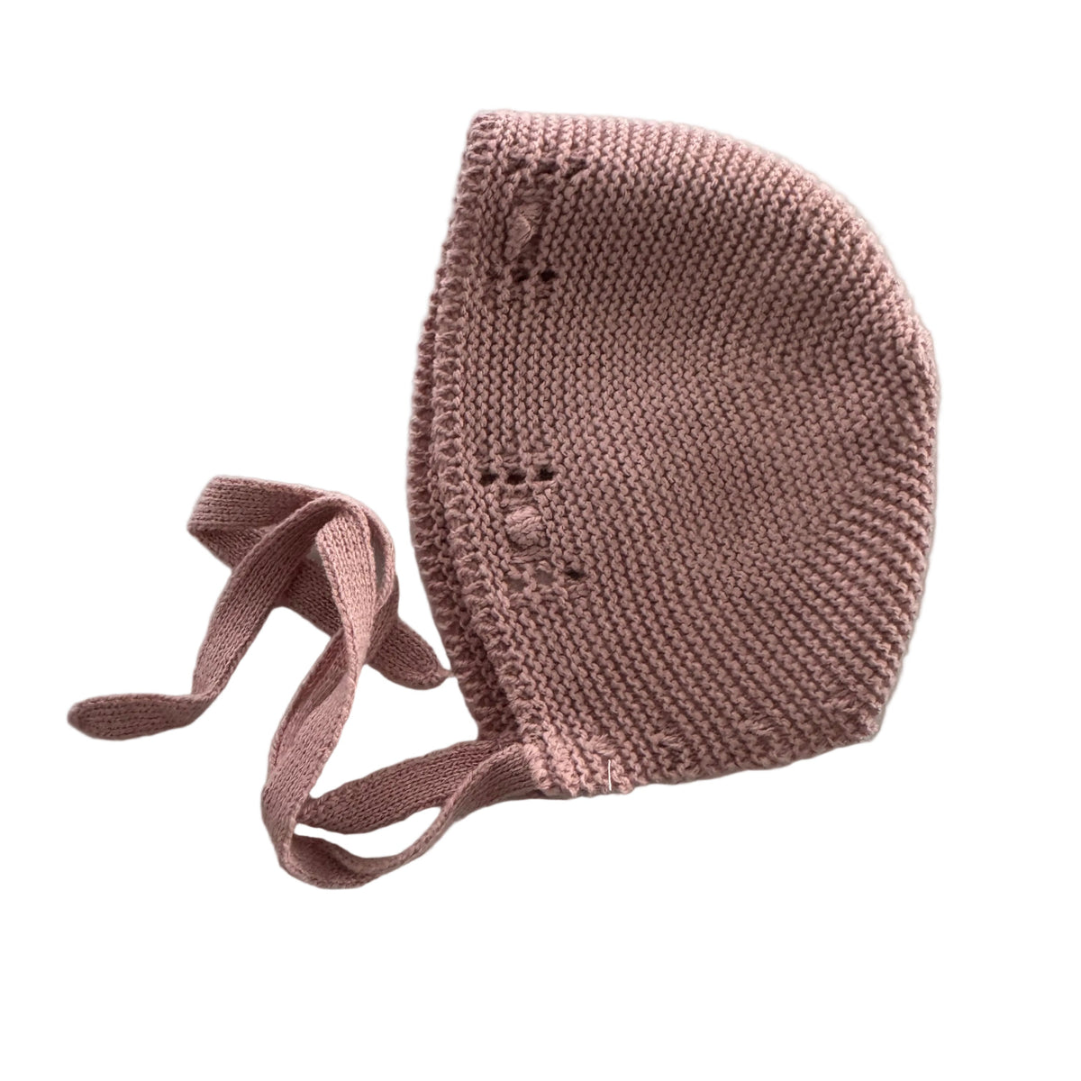 Touca de bebé em tricot.