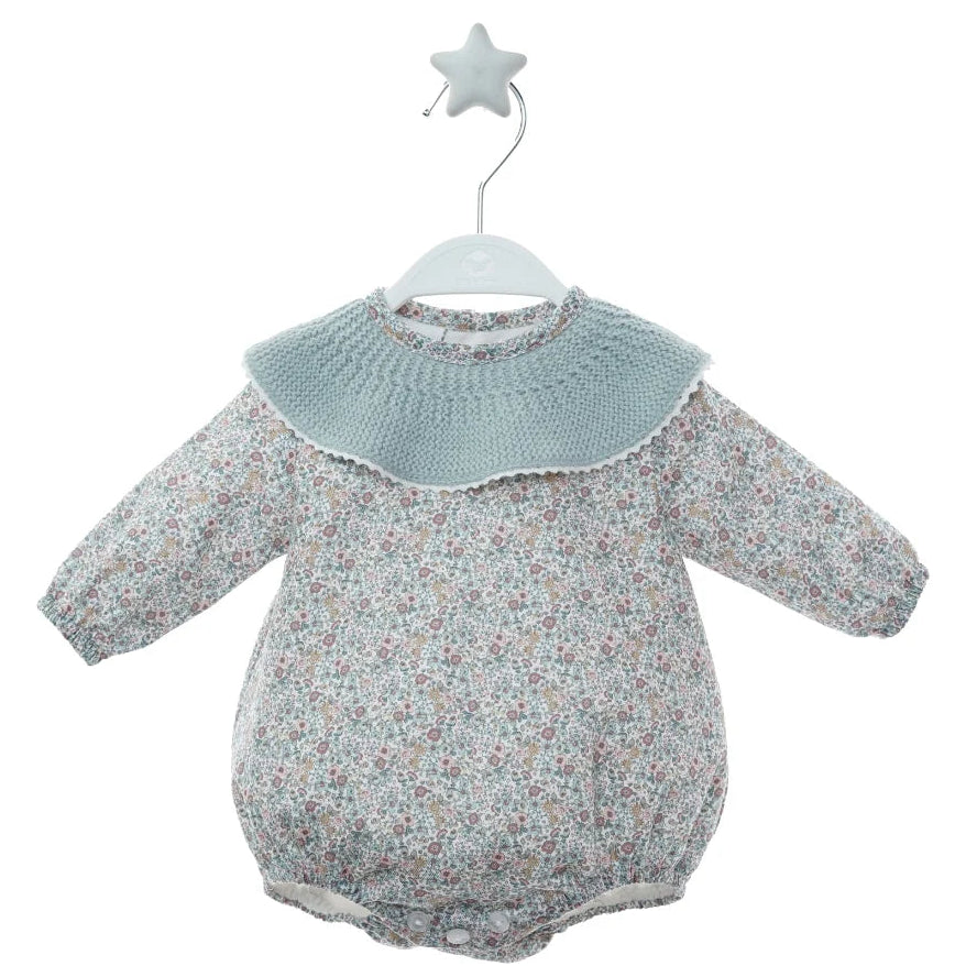 Fofo com Gola em Tricot.